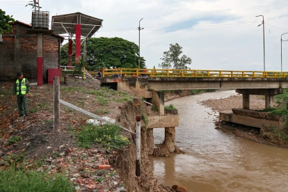Fotografía que muestra al Puente Internacional Francisco de Paula Santander en Cúcuta (Colombia).