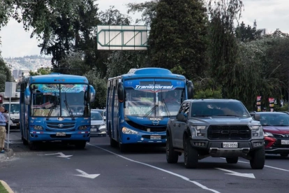 Ni la AMT ni la Secretaría de Movilidad actúan frente a compañías de transporte con conductores que deben miles de dólares en multas. Los controles no son continuos.