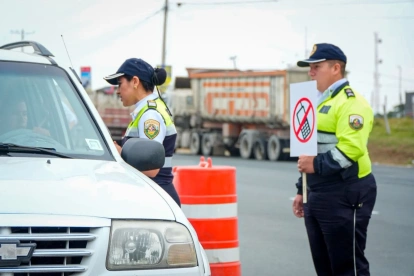 Agentes de la CTE fueron desplegados en zonas cercanas a los peajes de Guayas y Santa Elena.