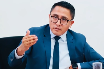 Andrés Quishpe advierte sobre violencia, déficit docente y falta de inversión educativa en el inicio de clases.