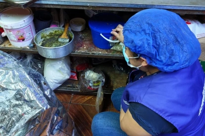 En la panadería se evidenciaron rastros de roedores y acumulación de grasa y humedad.