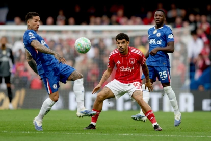 Chelsea fue derrotado por Nottingham Forest en Stamford Bridge, por la fecha 35 de la Premier League.