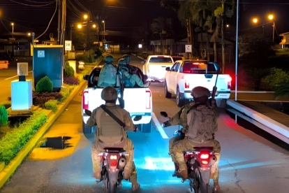 Mientras dura el toque de queda, se realizan distintos operativos.