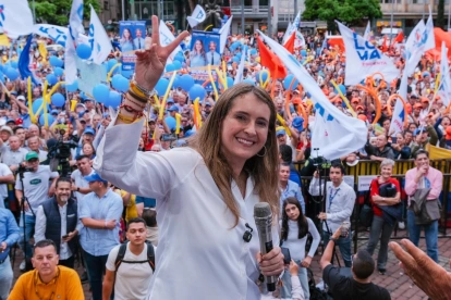 La candidata Paloma Valencia dijo que habló con Daniel Noboa previo a la baja del arancel.