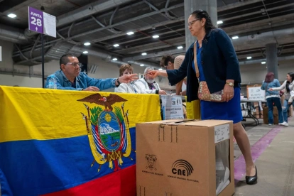 Tanto RC como ADN cuentan con una base electoral sólida de alrededor del 30 % cada uno, con la que disputan el poder, pero coinciden en actitudes populistas para instaurar un régimen autoritario.