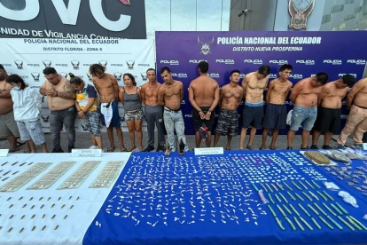 Policía ejecutó operativos en Guayaquil durante el toque de queda y detuvo a 14 personas.