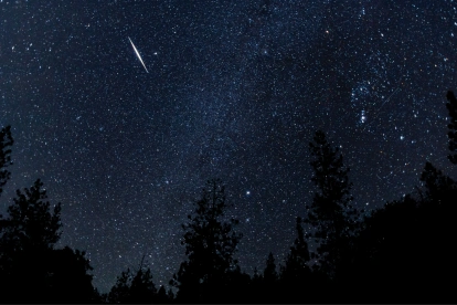 Referencial. El cielo nocturno de Ecuador será escenario de la lluvia de meteoros Eta Acuáridas en mayo de 2026