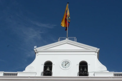 La propuesta destaca la necesidad de transparencia, control institucional y vigilancia ciudadana en la gestión pública.