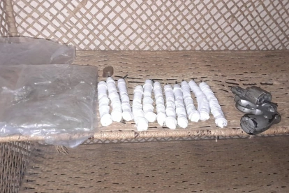 Operativo nocturno incauta arma y 11 dinamitas en La Delicia, Quito, para frenar extorsiones
