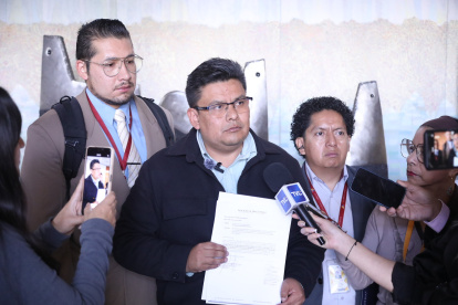 El asambleísta del correísmo Luis Fernando Molina presento un pedido al CPCCS sobre Cynthia Jacho.