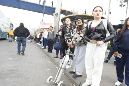 Los transportistas dijeron que suspendían para la paralización de buses en Quito porque dialogarán con el alcalde Pabel Muñoz para ajustar la tarifa del pasaje.