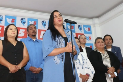 Gabriela Rivadeneira, presidenta de Revolución Ciudadana, cuestionó el momento político del regreso de su excompañero.