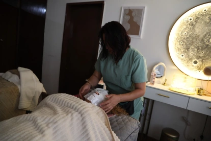 Faciales, terapias capilares y masajes relajantes destacan entre las promociones especiales por el Día de la Madre
