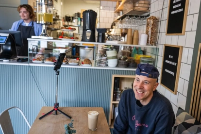 Andreu Vizquerra, un turista español de 42 años, aparece en la foto tomada en el Andon Café de Estocolmo el 27 de abril de 2026.
