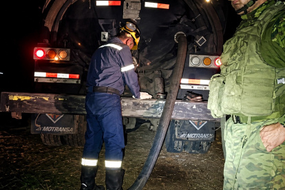 El área donde se descubrió la piscina clandestina que tenía cinco mil galones de combustible