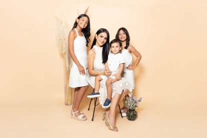 Alejandra Torres ha convertido su pasión por el maquillaje en una carrera de 14 años, consolidándose como educadora, empresaria y referente en marca personal.