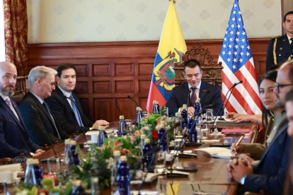 EE. UU. presentó su estrategia antidrogas 2026 y omitió a Ecuador pese a su rol como ruta clave.