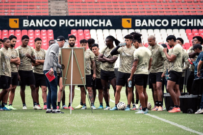 El funcionamiento de Liga de Quito es lo que más preocupa a los hinchas, quienes piden la salida del técnico Nunes.