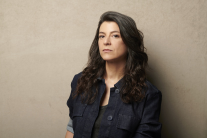 La autora fue finalista del Premio Booker Internacional por la novela Distancia de rescate, y ha sido galardonada con el Premio O. Henry de ficción corta y el National Book Award.