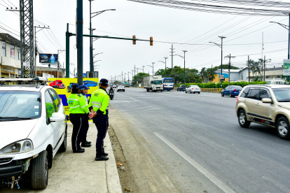 Referencial. Durán-Tambo tendrá intervención vial tras detectar socavación en alcantarilla