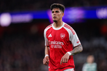 El defensor Piero Hincapié ha sido titular inamovible en Arsenal de Inglaterra.