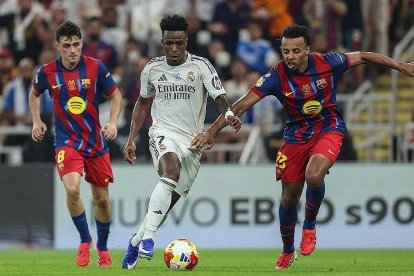 Real Madrid y FC Barcelona se enfrentaron en la Supercopa 2026.