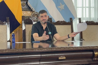 La citación oficial a Aquiles Álvarez es clave para que continúe el proceso de remoción en el Concejo de Guayaquil.