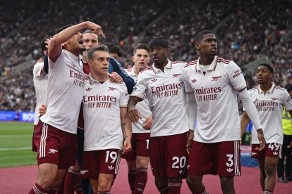 Arsenal está cerca de ser el campeón de Inglaterra.