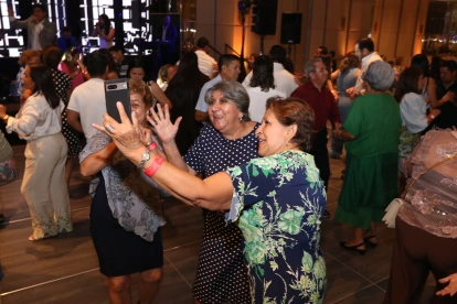 El baile por el Día de la Madre en el Hilton Colón en Guayaquil.