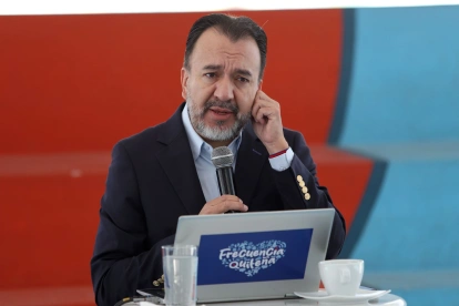 Pabel Muñoz ya mostró su intención de ir por la reelección, pero en la renión con militantes confirmó su aspiración.