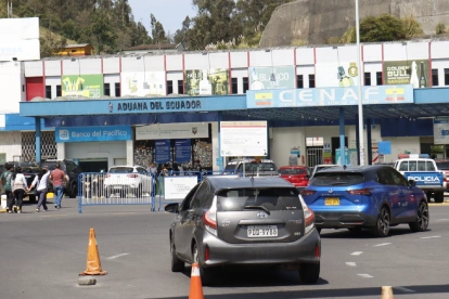 Ecuador tiene 10 días para quitar la tasa de seguridad por orden de la CAN.