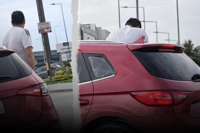 hombre habría orinado desde un vehículo en movimiento
