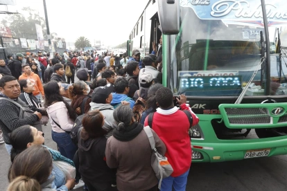 Hay sectores básicos de la economía ecuatoriana más afectados por efecto de la guerra, como el de la transportación, cuyos vehículos en su mayoría utilizan combustibles.
