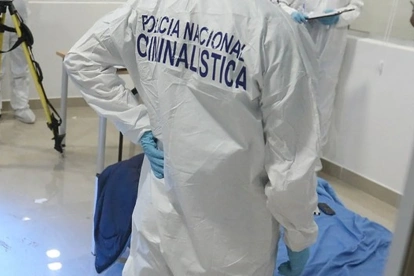 Agentes de Criminalística recabaron indicios para esclarecer el crimen de la jueza Lady Bachar, un atentado que ha consternado a El Oro.