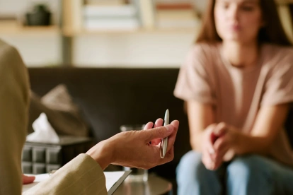 La violencia de género en Ecuador no es un hecho aislado, sino un fenómeno estructural que responde a desigualdades históricas entre hombres y mujeres.