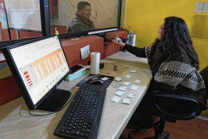 En el sur de Quito se ubica la compañía Translatinos, que funciona con el sistema de caja común.