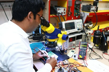 Los países modernos necesitan múltiples niveles de formación funcionando al mismo tiempo: universidades, tecnológicos, educación dual, formación industrial y especialización práctica.
