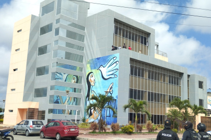 El personal que elabora en el edificio fue evacuado por seguridad