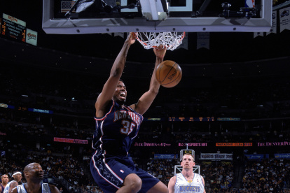 Collins tuvo una larga trayectoria NBA en Nets, Grizzlies, Timberwolves, Hawks, Celtics, y Wizards.