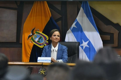 La prefecta Marcela Aguiñaga deja el cargo después de ser electa en 2023.