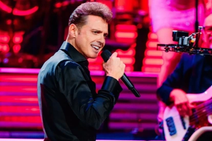 El cantante estaría hospitalizado por problemas cardiacos, según información difundida por El Gordo y la Flaca.