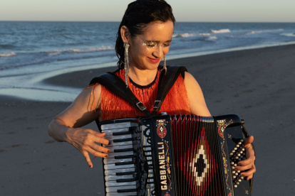 Julieta Venegas tiene 55 años.