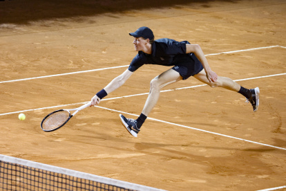 Sinner avanzó a la final tras vencer a Daniil Medvedev en semifinales por 6-2, 5-7 y 6-4.