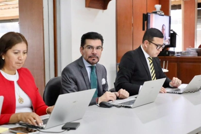 El fiscal general Carlos Alarcón estuvo en las audiencias de Progen y Sinohydro.