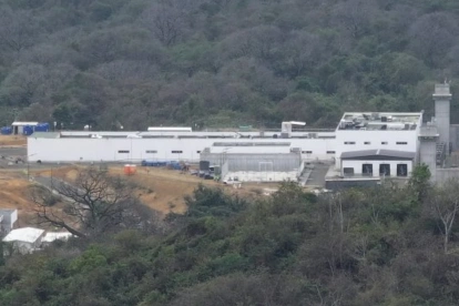 La Cárcel del Encuentro está ubicada a pocos minutos de la comuna Juntas del Pacífico, en Santa Elena.