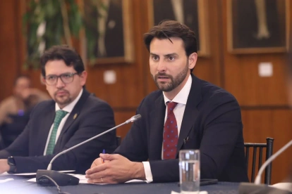 Antes de ser asambleísta, Niels Olsen fue ministro de Turismo e Guillermo Lasso y Daniel Noboa.
