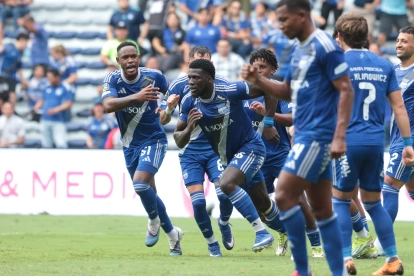 Emelec visita al Manta en busca de los tres puntos.