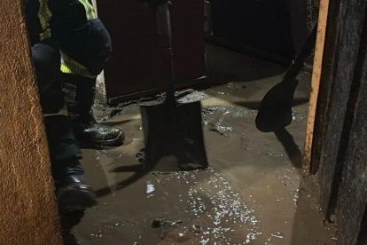 Los escombros quedaron dentro de una vivienda en Nanegal, tras las fuertes lluvias que afectaron a distintas zonas de Quito.