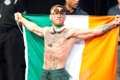 Conor McGregor al llegar al pesaje antes de la pelea con Floyd Mayweather en el estadio MOBILE en Las Vegas, Nevada