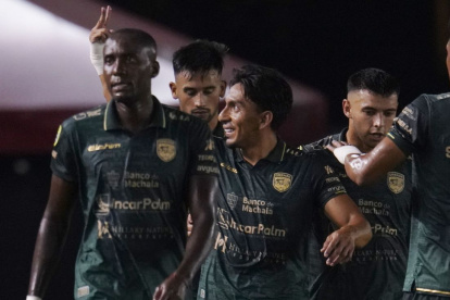 Ángel Mena fue el autor de un golazo con Orense ante Guayaquil City.